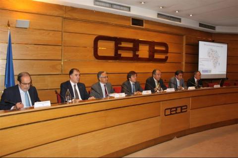 10. Presentación del informe Perspectivas Económicas de África, 2014 en la Confederación Española de Organizaciones Empresariales (CEOE), Madrid