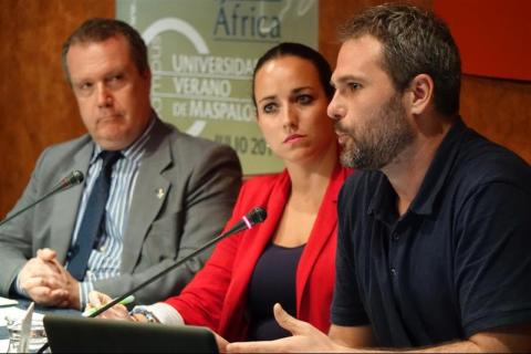 10. Imagen de la intervención de Xavier Aldekoa en África es Noticia: Nigeria