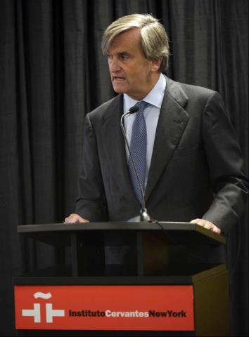 3. Imagen de la presentación del acto de Román Oyarzun Marchesi -Embajador de España en la ONU-