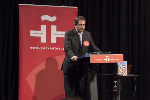 4. Presentación del acto por Luis Padrón -Director General de Casa África- (Foto: Instituto Cervantes)