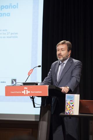 5. Presentación del acto por Javier Herrera -ex Embajador de España en Kenia- (Foto: Instituto Cervantes)