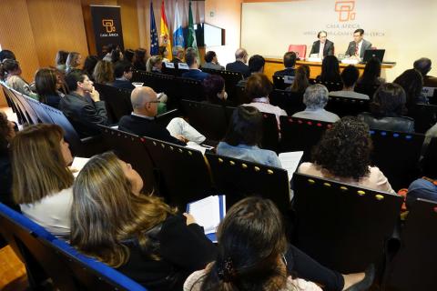 13. Presentación de los programas APIAR y Masar por Alberto Virella, Director de Cooperación con África y Asia de la Agencia Española de Cooperación Internacional para el Desarrollo (AECID)