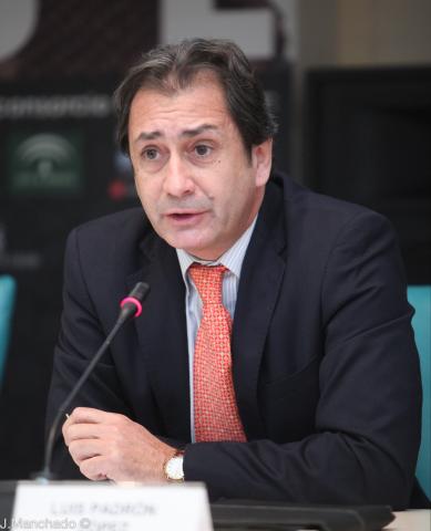 4. Imagen de Luis Padrón, Director General de Casa África en la presentación del informe Doing Business 2015-África en Casa Árabe -Madrid- en la presentación del informe Doing Business 2015-África en Casa Árabe -Madrid-