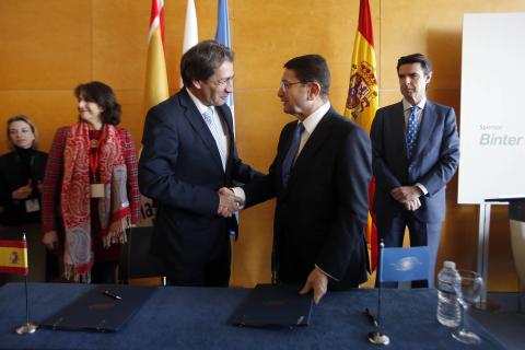 11. Firma del acuerpor por Sr. Luis Padrón, Director General, Casa África y S.E. Sr. Taleb Rifai, Secretario General, OMT