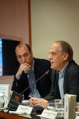 16. Intervención del periodista Ignacio Cembrero  con la ponencia  La yihad y el Magreb en  la Mesa 1: España y África, nuevos retos para la seguridad del continente
