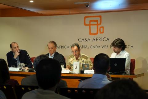 20. Intervención del Teniente Coronel Jesús Díez Alcalde  con la ponencia Presencia española en África. Misiones de mantenimiento de la paz-,  en  la Mesa 1: España y África, nuevos retos para la seguridad del continente