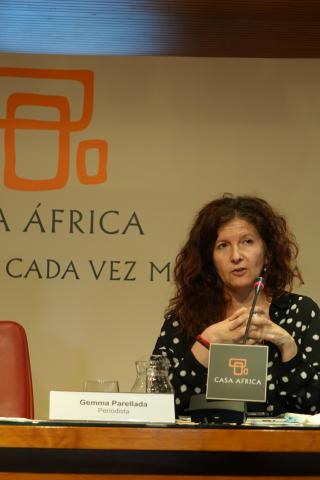 38. Intervención de Lola Huete Machado con la ponencia  La (in)visibilidad de África en los medios en la Mesa 3: África, periodismo y conflictos olvidados