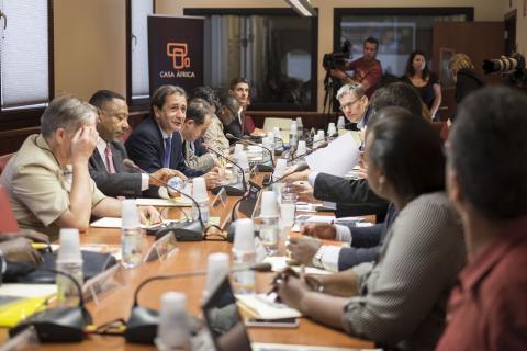 4. Imagen de grupo de los participantes del I Encuentro de Think Tanks África-España celebrado en Casa África en diciembre de 2015