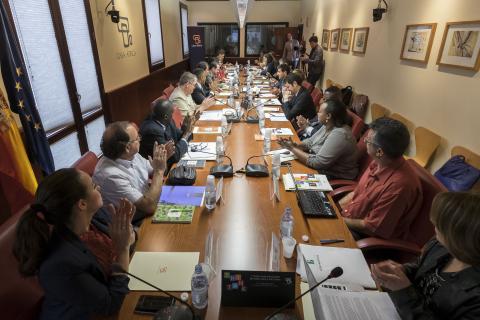 5. Imagen de grupo de los participantes del I Encuentro de Think Tanks África-España celebrado en Casa África en diciembre de 2015