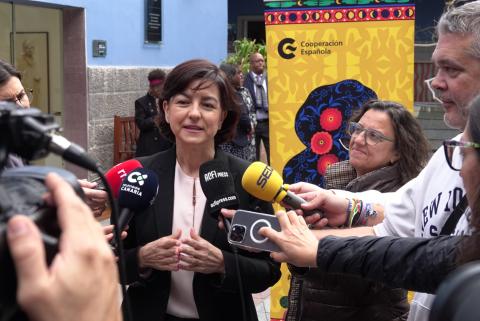 Atendiendo a los medios