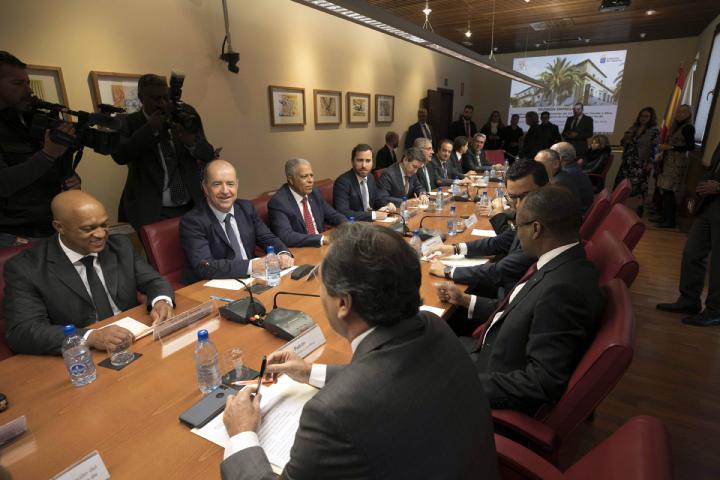 Cabo Verde y Canarias estrechan relaciones económicas en Casa África Cabo Verde y Canarias estrechan relaciones económicas en Casa África
