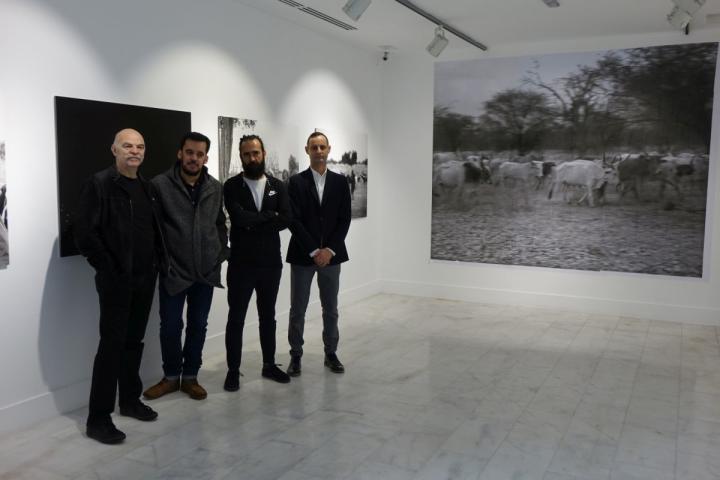 La vida de los Nómadas del Sahel, un foto-relato de Martín Caparrós y Samuel Aranda, en Casa África La vida de los Nómadas del Sahel, un foto-relato de Martín Caparrós y Samuel Aranda, en Casa África