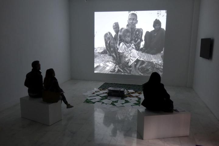 La vida de los Nómadas del Sahel, un foto-relato de Martín Caparrós y Samuel Aranda, en Casa África La vida de los Nómadas del Sahel, un foto-relato de Martín Caparrós y Samuel Aranda, en Casa África