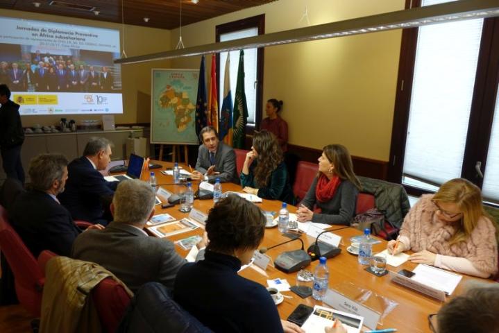 La Comisión de Cooperación Internacional para el Desarrollo del Senado visita Casa África La Comisión de Cooperación Internacional para el Desarrollo del Senado visita Casa África