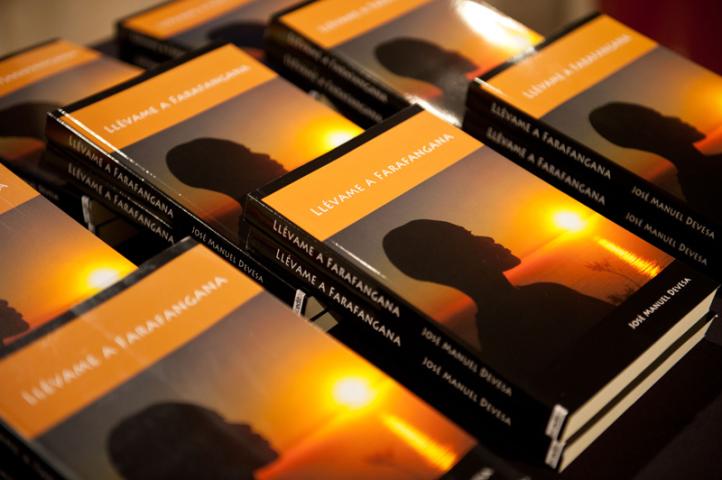 La Fundación Mujeres por África presenta la novela 'Llévame a Farafangana' en Casa África La Fundación Mujeres por África presenta la novela 'Llévame a Farafangana' en Casa África