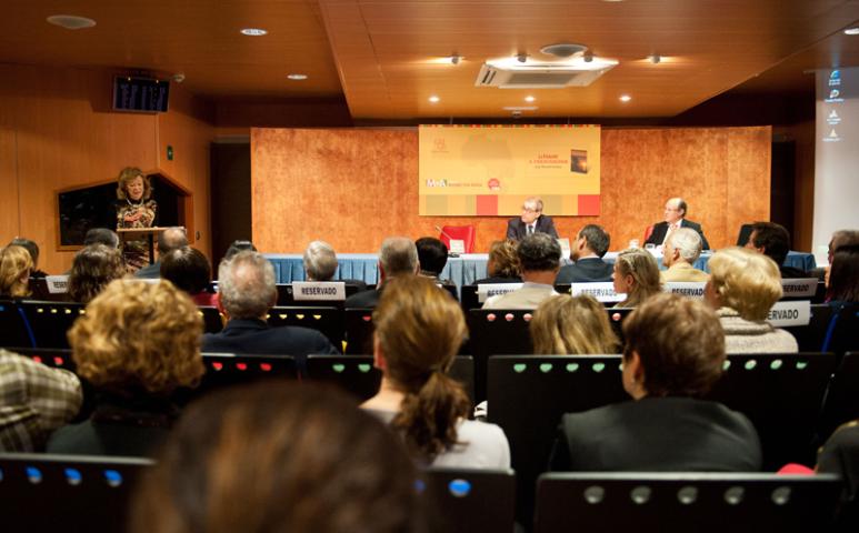 La Fundación Mujeres por África presenta la novela 'Llévame a Farafangana' en Casa África La Fundación Mujeres por África presenta la novela 'Llévame a Farafangana' en Casa África