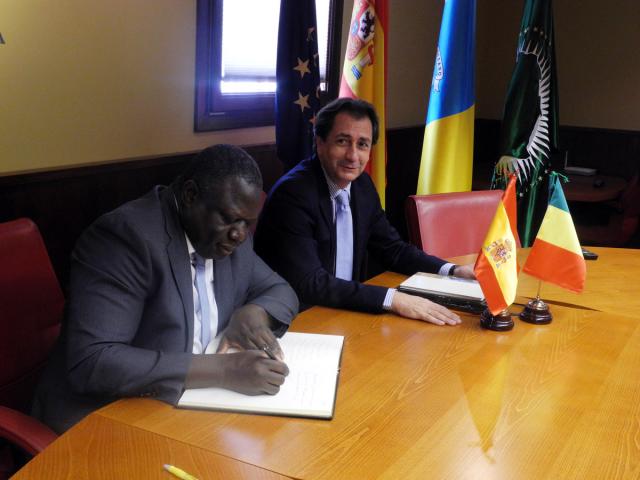 El embajador de Mali en España visita Casa África El embajador de Mali en España visita Casa África