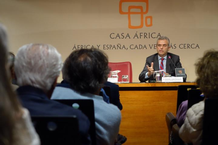 Casa África aborda el fenómeno del yihadismo en el marco de las Primaveras Árabes y las transiciones democráticas Casa África aborda el fenómeno del yihadismo en el marco de las Primaveras Árabes y las transiciones democráticas