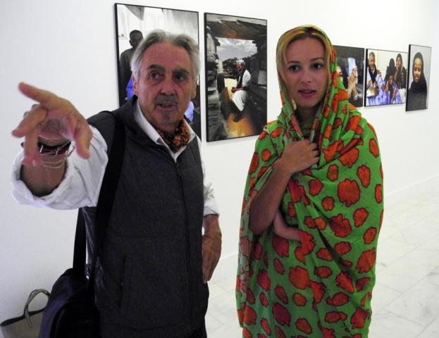 Los fotógrafos Nezha Alaoui y Ángel Luis Aldai dialogan en Casa África sobre la vida en el desierto del Sáhara