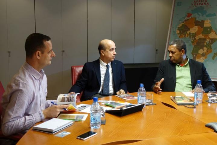 El alcalde de Mindelo visita Casa África El alcalde de Mindelo visita Casa África