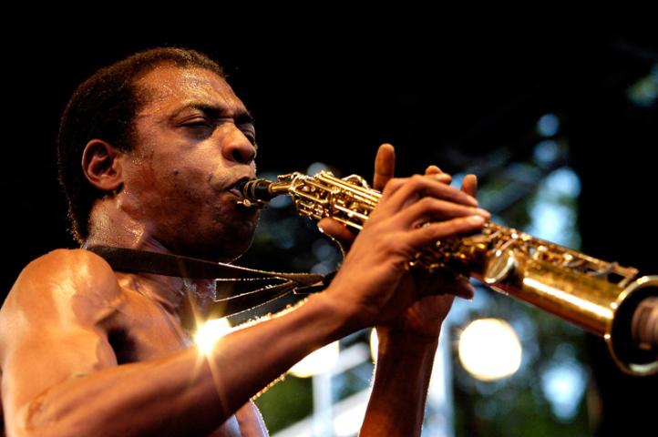 Buñuelos de banana, artesanía bosquimana y cinco horas de música africana gratuita en el Paraninfo de la UCM Buñuelos de banana, artesanía bosquimana y cinco horas de música africana gratuita en el Paraninfo de la UCM