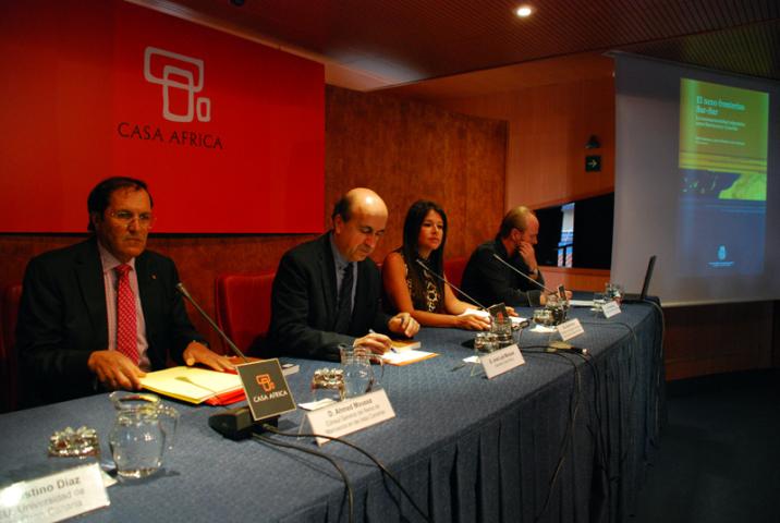 Se presenta en Casa África un libro sobre los intercambios migratorios entre Marruecos y Canarias Se presenta en Casa África un libro sobre los intercambios migratorios entre Marruecos y Canarias