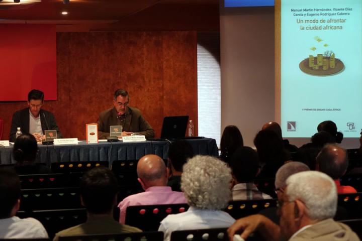 Urbanismo y desarrollo, en una conferencia en Casa África Urbanismo y desarrollo, en una conferencia en Casa África