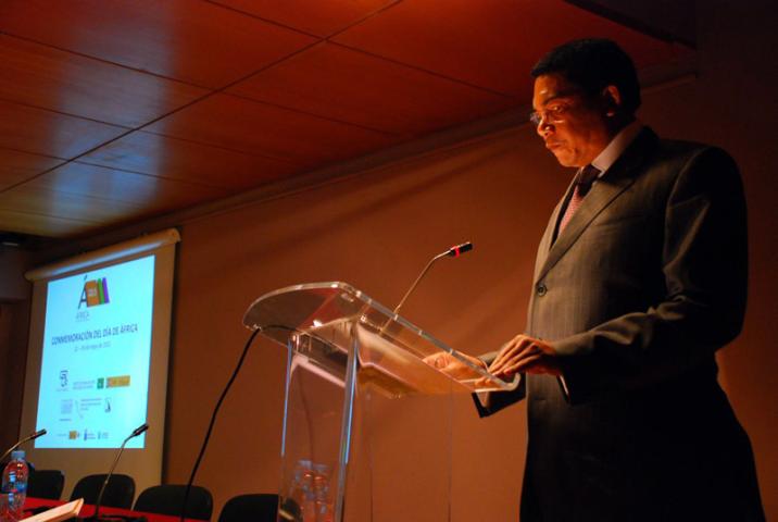 El ciberactivismo y las redes sociales en África, a debate en la Fundación Carlos de Amberes El ciberactivismo y las redes sociales en África, a debate en la Fundación Carlos de Amberes