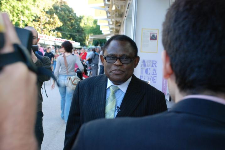 Casa África presenta sus publicaciones en la Feria del Libro de Madrid