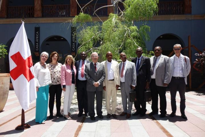 Casa África recibe a una delegación de la Asociación de Sociedades Nacionales de la Cruz Roja y de la Media Luna Roja Africanas (ACROFA) Casa África recibe a una delegación de la Asociación de Sociedades Nacionales de la Cruz Roja y de la Media Luna Roja Africanas (ACROFA)