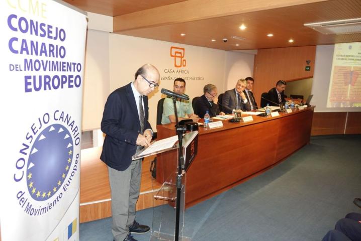 Casa África acoge la Jornada de Debates Ciudadanos "Migraciones, el gran reto de la Unión Europea para 2018: Canarias, laboratorio de éxito" Casa África acoge la Jornada de Debates Ciudadanos "Migraciones, el gran reto de la Unión Europea para 2018: Canarias, laboratorio de éxito"