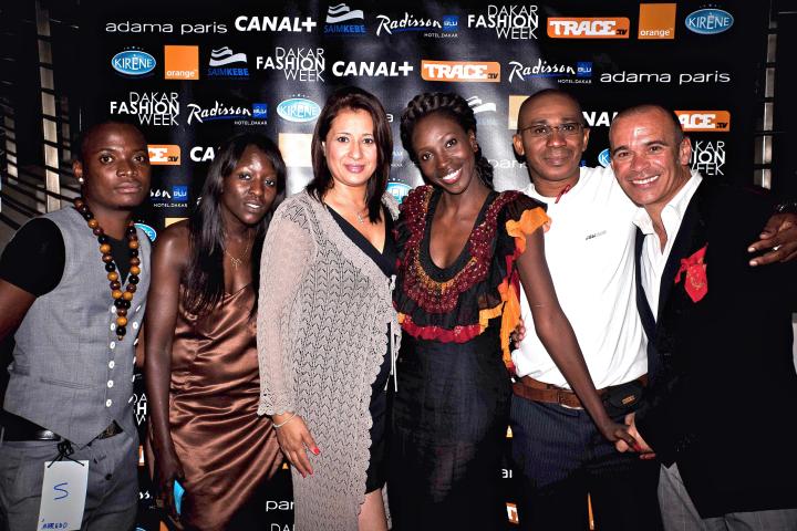 El diseñador grancanario Juan Roga deslumbra en la Dakar Fashion Week El diseñador grancanario Juan Roga deslumbra en la Dakar Fashion Week