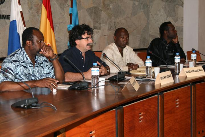 El Festival del Sur reflexiona sobre el futuro de África tras 50 años de independencia El Festival del Sur reflexiona sobre el futuro de África tras 50 años de independencia