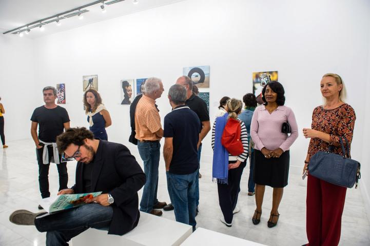 Casa África presenta «Dakar, una mirada», un diálogo en imágenes sobre la vibrante capital senegalesa Casa África presenta «Dakar, una mirada», un diálogo en imágenes sobre la vibrante capital senegalesa
