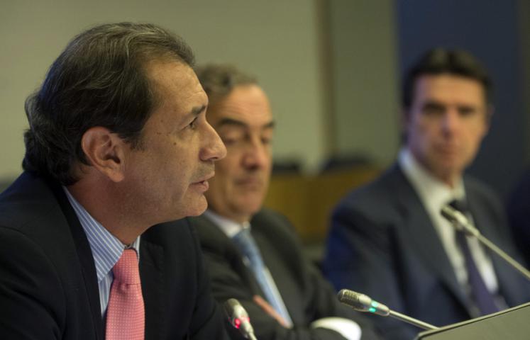 Luis Padrón participa en un encuentro sobre Canarias como centro de operaciones y de negocios hacia África Luis Padrón participa en un encuentro sobre Canarias como centro de operaciones y de negocios hacia África