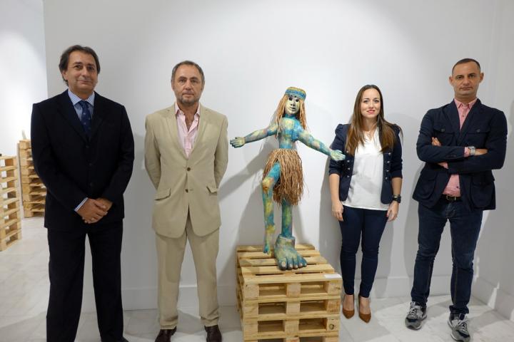 La escultura en madera de Fernando Nguema ocupa las salas expositivas de Casa África este otoño