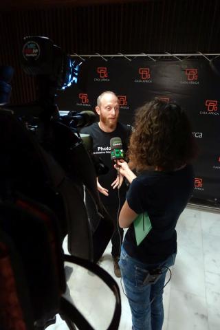 Casa África se suma a la iniciativa solidaria EuroPhotoBrik con una conferencia del fotoperiodista Pablo Tosco Casa África se suma a la iniciativa solidaria EuroPhotoBrik con una conferencia del fotoperiodista Pablo Tosco