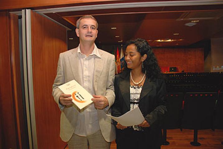 La poesía hispanocamerunesa brilla en Casa África