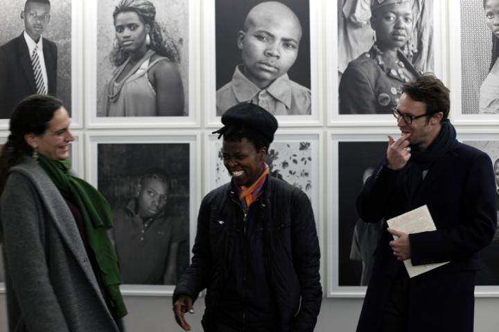 La obra de la fotógrafa sudafricana Zanele Muholi llega a Francia con una exposición producida por Casa África