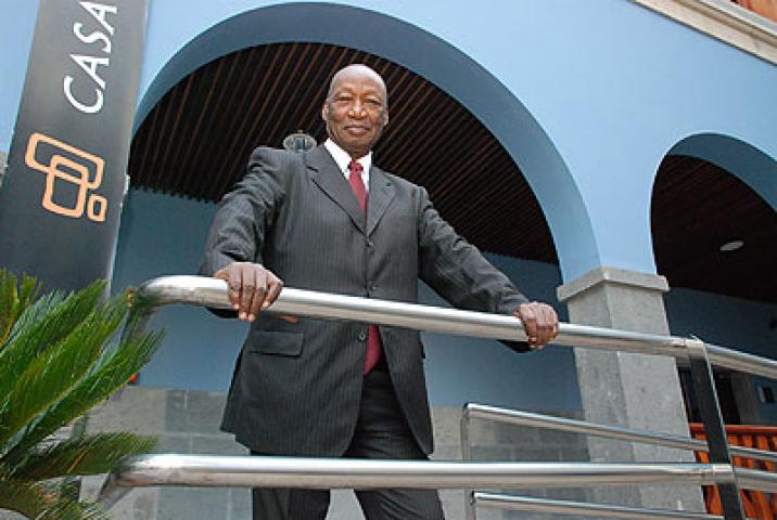 El historiador Djibril Tamsir Niane visita Casa África El historiador Djibril Tamsir Niane visita Casa África