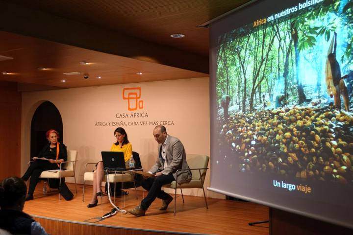Rosa María Calaf y Gemma Parellada protagonizan una conferencia sobre periodismo y compromiso en Casa África Rosa María Calaf y Gemma Parellada protagonizan una conferencia sobre periodismo y compromiso en Casa África