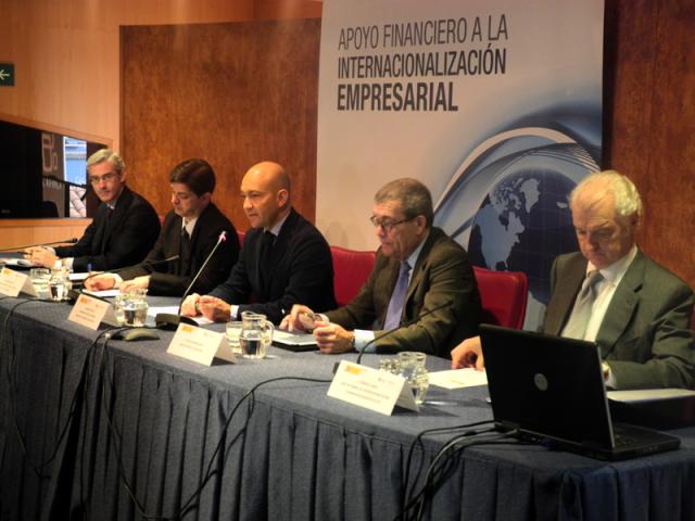 El empresariado canario se reúne con el Secretario de Estado de Comercio para una sesión de trabajo sobre internacionalización en Casa África El empresariado canario se reúne con el Secretario de Estado de Comercio para una sesión de trabajo sobre internacionalización en Casa África