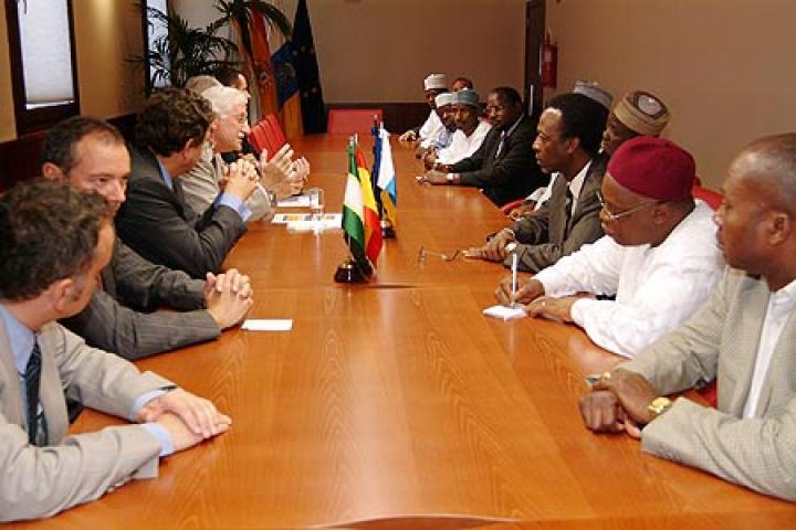El director general de Casa Africa recibe a una delegación del Gobierno de Nigeria El director general de Casa Africa recibe a una delegación del Gobierno de Nigeria