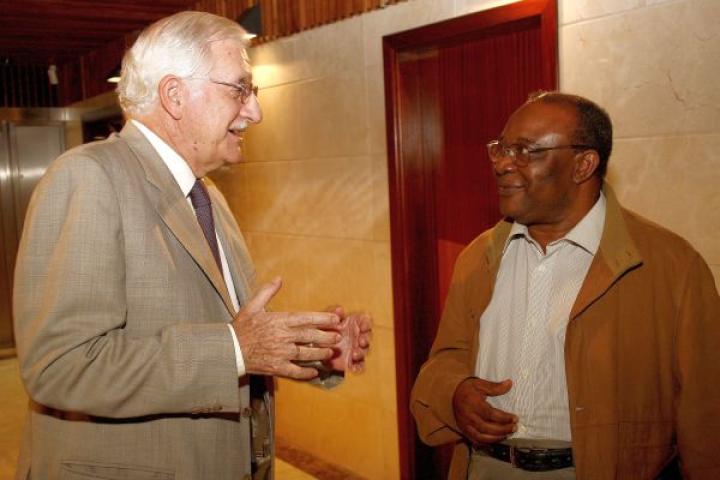 Literatura guineana actual con Donato Ndongo en Casa África Literatura guineana actual con Donato Ndongo en Casa África