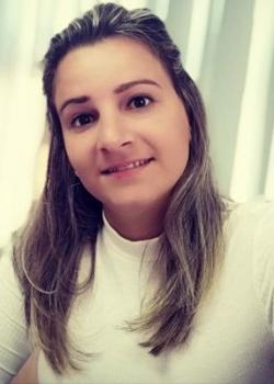 Evelyn López León