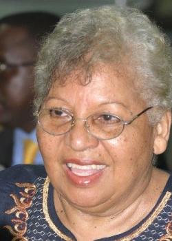 Lília Momplé