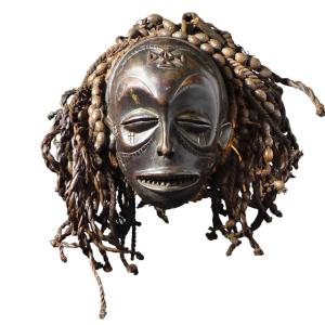Últimos días para disfrutar de 'Negro. Arte centroafricano' en Casa África