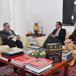 Bravo de Laguna recibe al equipo directivo de Casa África