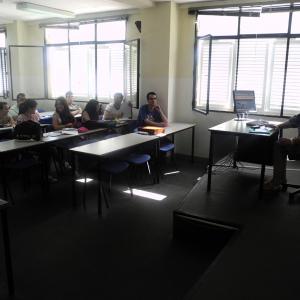Kuwamba se presenta ante los alumnos de la Universidad de Las Palmas de Gran Canaria