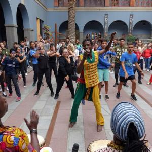 Casa África inaugura la exposición «Enseñar África»